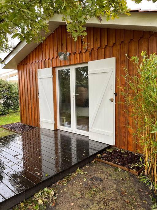 Cosy Lege-Cap-Ferret